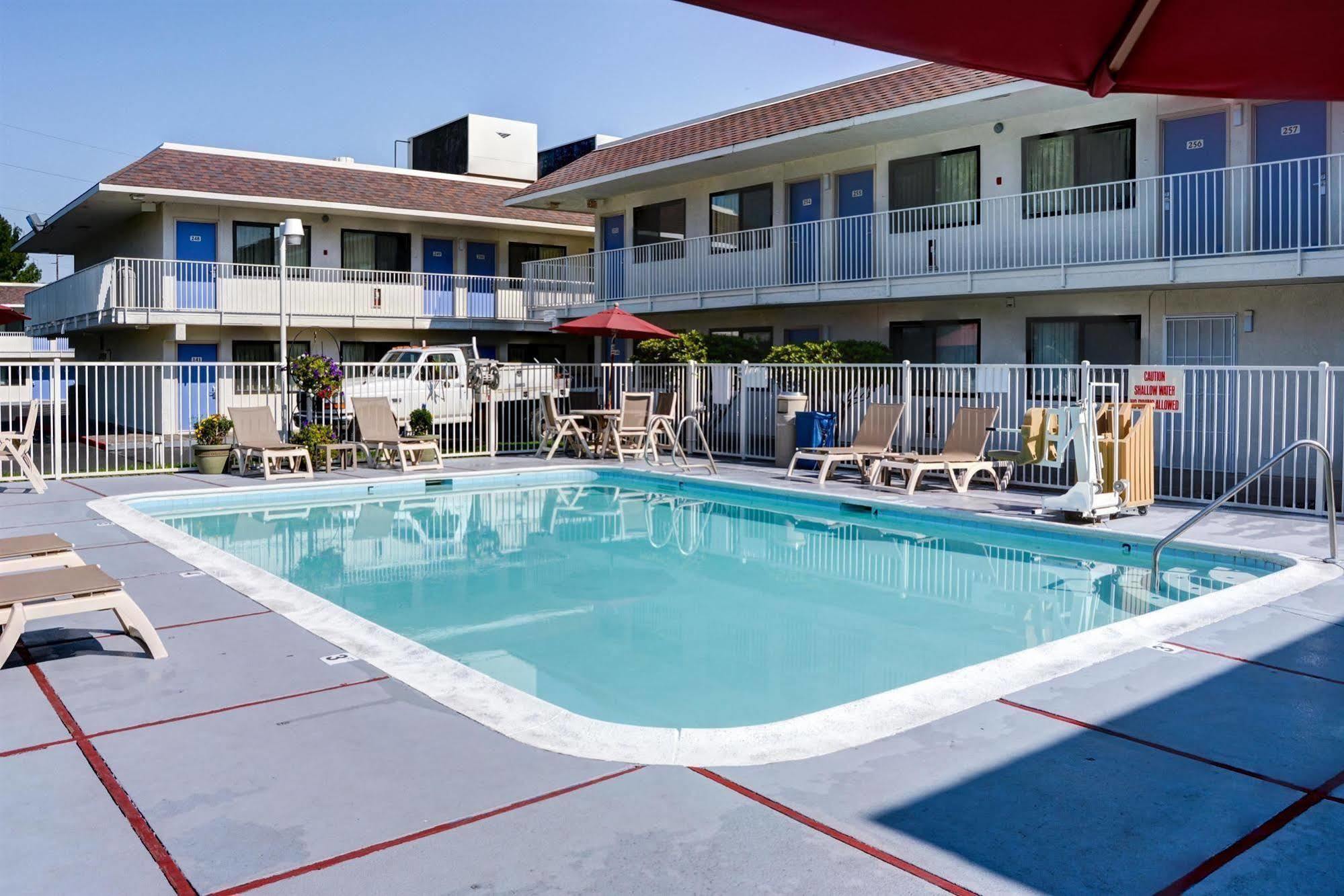 Motel 6-Springfield, Or - Eugene North מראה חיצוני תמונה